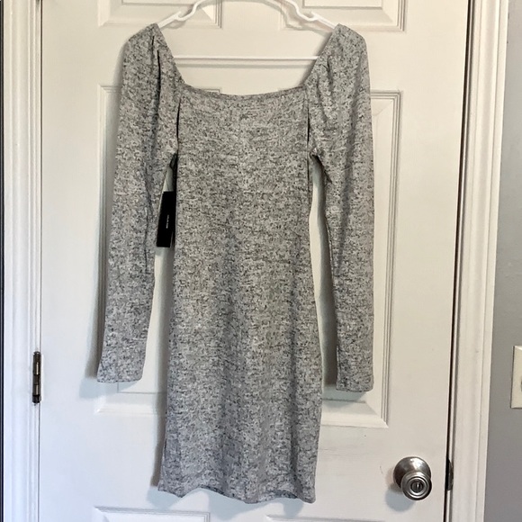 Knotted Bodycon Dress - Picture 4 of 4